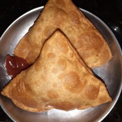 A picture of Pizza samosas.