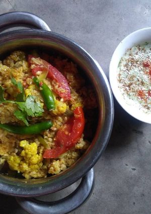 A picture of Veg oats biryani.