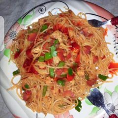 A picture of Chicken Chowmein.