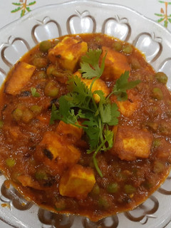 મટર પનીર નું શાક(Matar Paneer Shak Recipe In Gujarati) રેસીપી મુખ્ય ફોટો