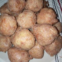 A picture of Yam balls.