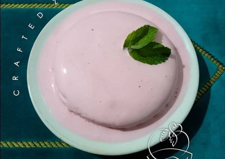 Recipe of Homemade &#34;Strawberry Mint Icecream&#34;