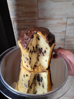 Una foto de Pan dulce con frutas y/o chips de chocolate