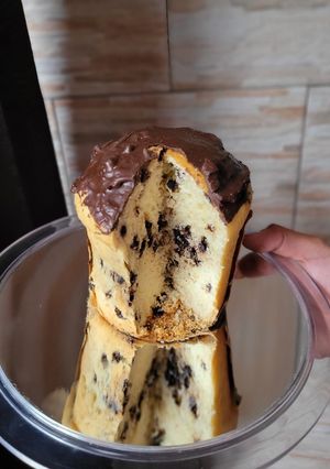 Una foto de Pan dulce con frutas y/o chips de chocolate