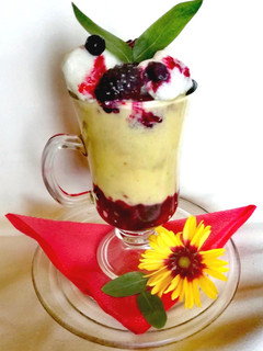 Erdei gyümölcsös madártej🍓 recept fotója