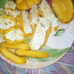 Stuffed mango kulfi A picture of Stuffed mango kulfi.