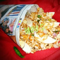 A picture of Egg bhel puri.