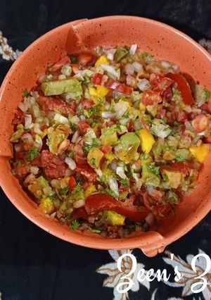 A picture of 5 minutes Avocado and Mango Salsa.