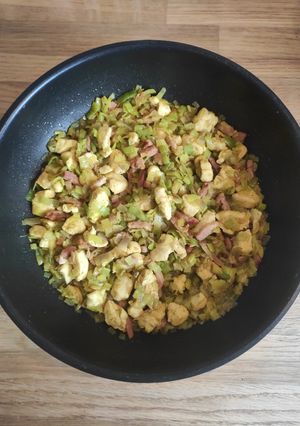 Une photo de Fondue de poireaux, poulet curry