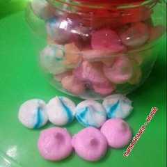 Skempyes / meringue /permen putih telur রেসিপির প্রধান ছবি