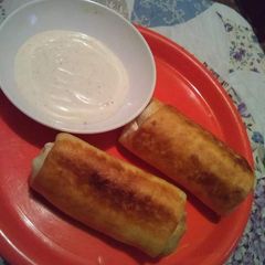 A picture of Pops Chicken Wraps.