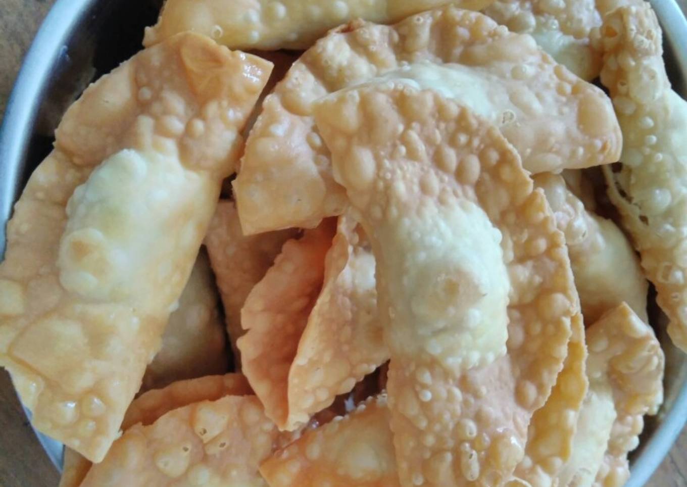 Pangsit ayam goreng alaque