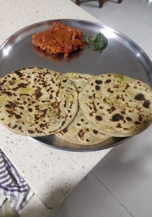A picture of Aloo Maithi (Fenugreek) leaves stuff Paratha.
