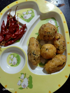 காரக்கொழுக்கட்டை (Kaara kolukattai recipe in tamil) செய்முறை முக்கிய புகைப்படம்