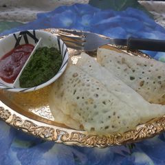A picture of Chicken Mince Neer Dosa.