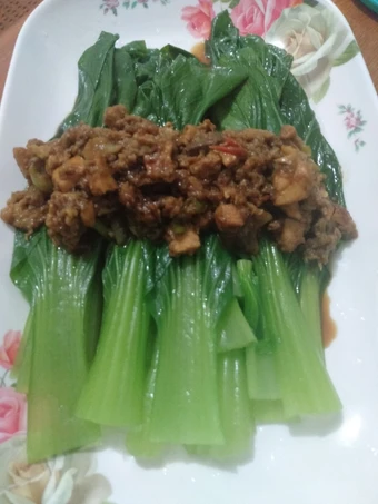 Easy Steps to Prepare Pakcoy siram Ayam + telur saos tiram the So Delicious So Delicious