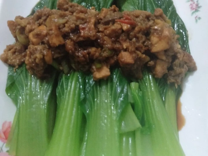 Easy Steps to Prepare Pakcoy siram Ayam + telur saos tiram the So Delicious So Delicious