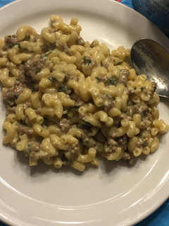 A picture of Cheese burger Mac n cheese.