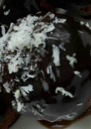 صورة لوصفة Red Velvet cakepops ريد فيلفت كيك بوبس