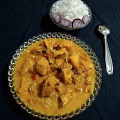 A picture of Bengali Chicken curry.