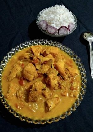 A picture of Bengali Chicken curry.