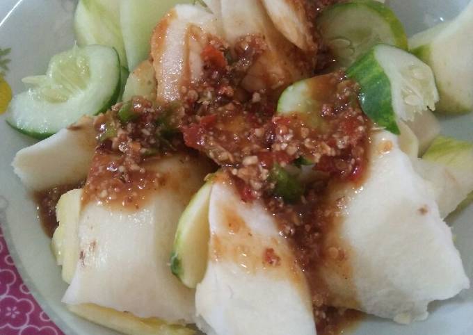 Rujak bumbu kacang