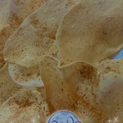A picture of Homemade potato chips.