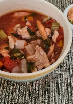Una foto de Mariscada en olla de barro