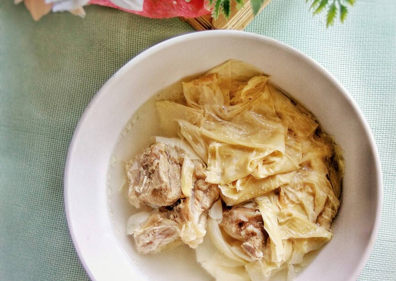 Sup Baikut Kembang Tahu