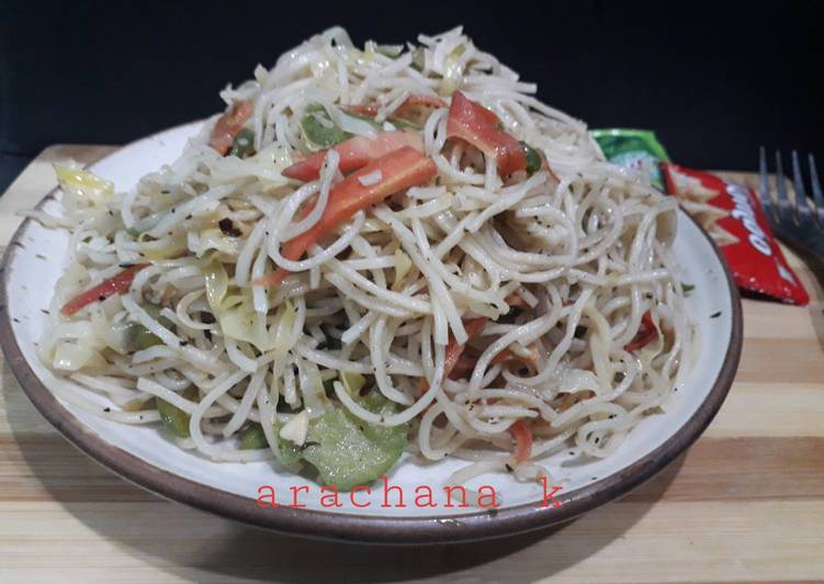 Easiest Way to Prepare Super Quick Homemade Veg chow mein