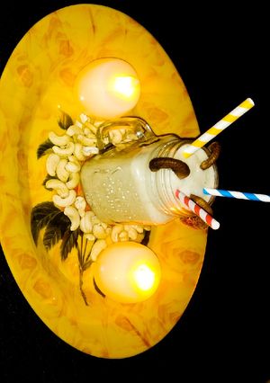 ડ્રાયફુટ મિલ્ક શેક (Dry Fruit Milkshake Recipe In Gujarati) રેસીપી મુખ્ય ફોટો