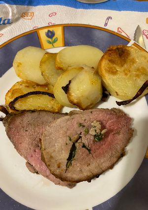 Una foto de Carne al horno mechada 🥩🥔🧅