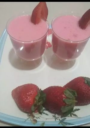 A picture of Strawberry flavoured MishtiDoi.