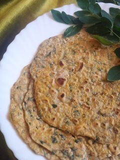 முருங்கைகீரை சப்பாத்தி செய்முறை முக்கிய புகைப்படம்