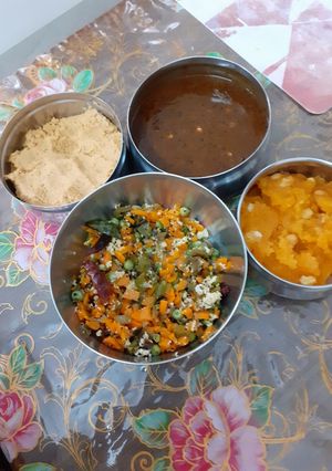 சுவையான மதிய உணவு    பருப்பு துவையல் +மிளகு குழம்பு செய்முறை முக்கிய புகைப்படம்