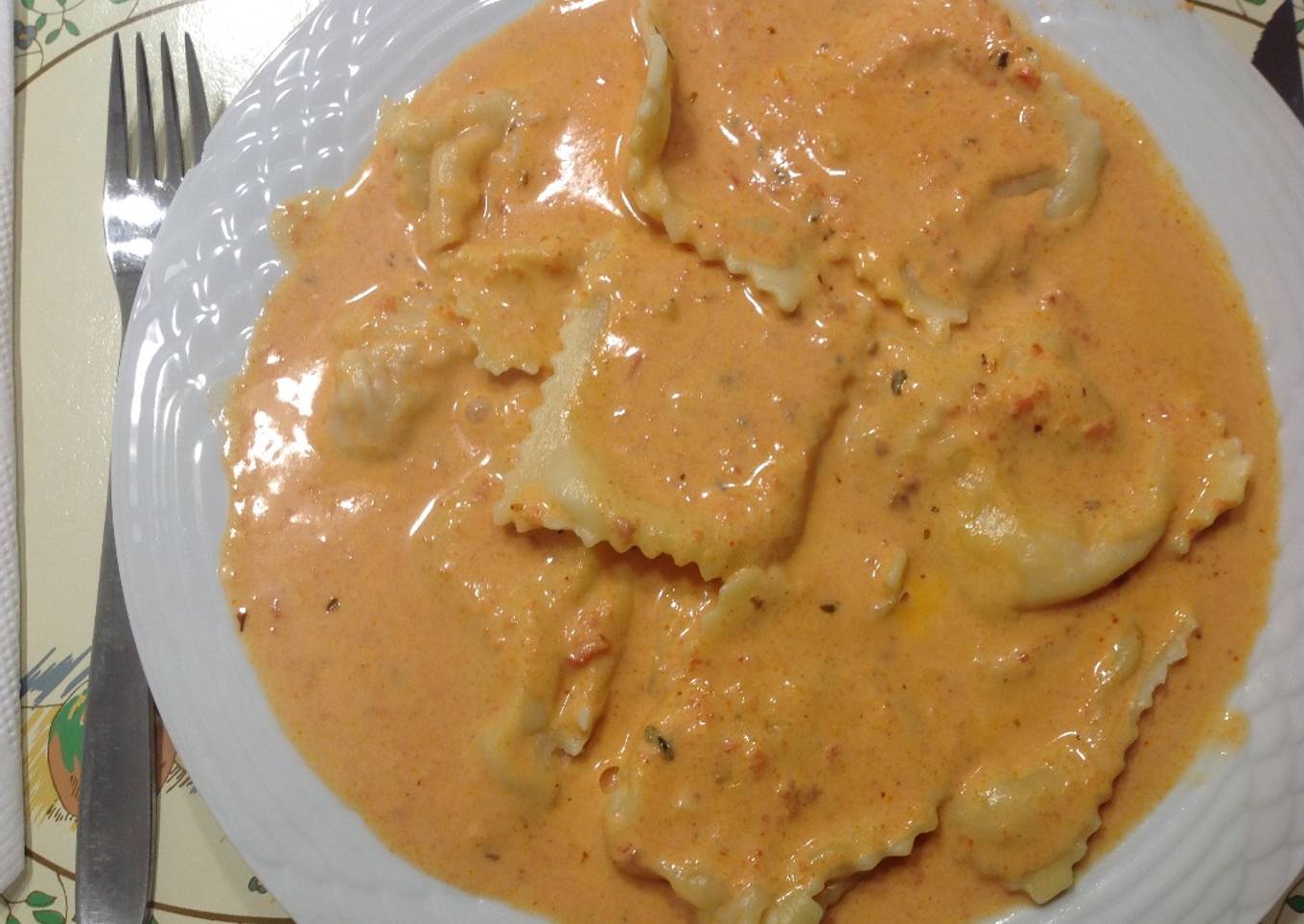 Raviolones caseros de salmón y calabaza