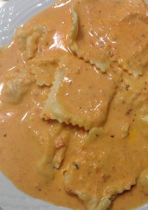 Una foto de Raviolones caseros de salmón y calabaza
