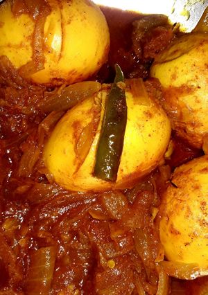 স্পাইসি এগ কারি(ডিম কষা) (spicy egg curry recipe in Bengali) রেসিপির প্রধান ছবি