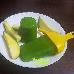 A picture of Aam Panna Ki Khatti Meethi Chuski.