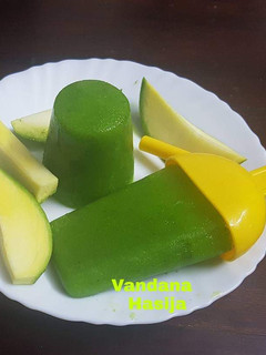 A picture of Aam Panna Ki Khatti Meethi Chuski.