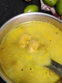 আমড়া দিয়ে টক ডাল (aamra diye tok dal recipe in Bengali) রেসিপির প্রধান ছবি