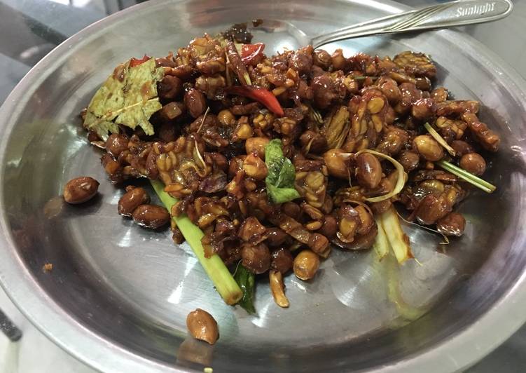 Resep Orek tempe kacang garing oleh LisKitchenStory Cookpad