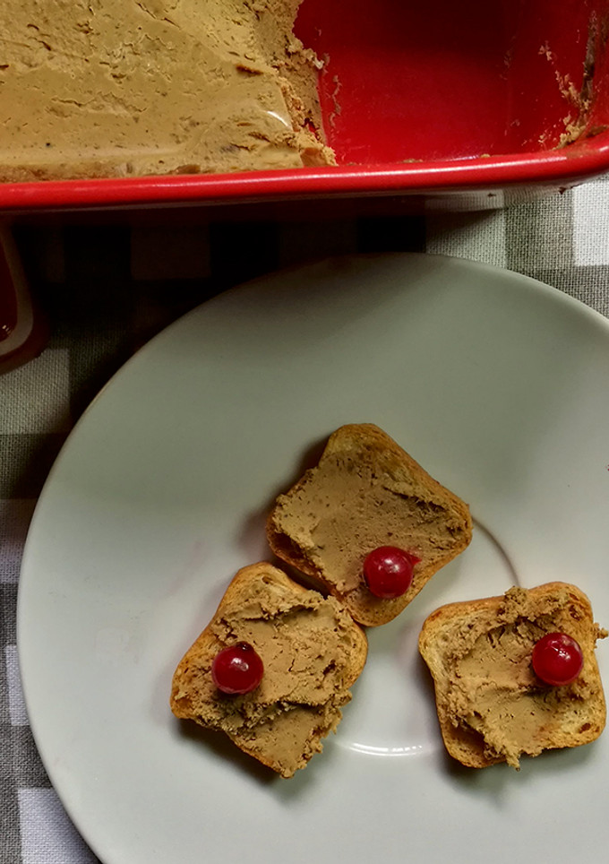 Una foto de Mousse (paté) de hígado de pollo