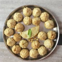 A picture of Fried modak(taliv).