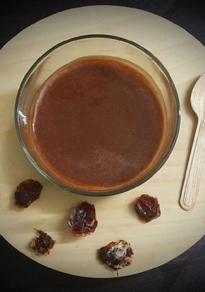 A picture of Tamarind dates chutney.