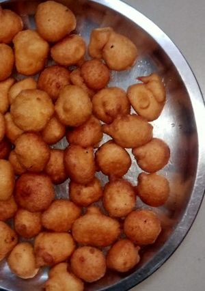 A picture of Moong dal pakoda.