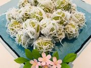 A picture of coconut balls