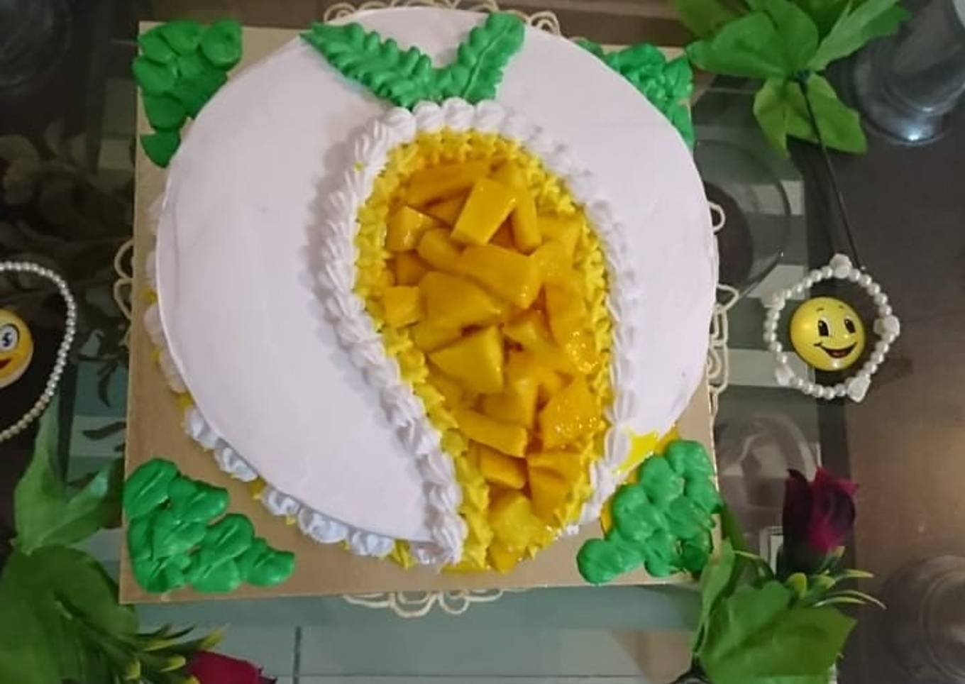 Fresh mango cake