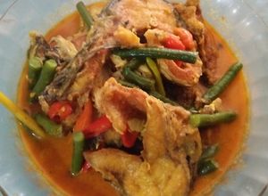 Foto resep Ikan Tombro Kuah Kuning Pedeeesss..
