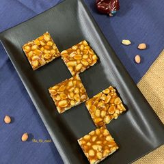 A picture of Groundnut chikki/peanut brittle.